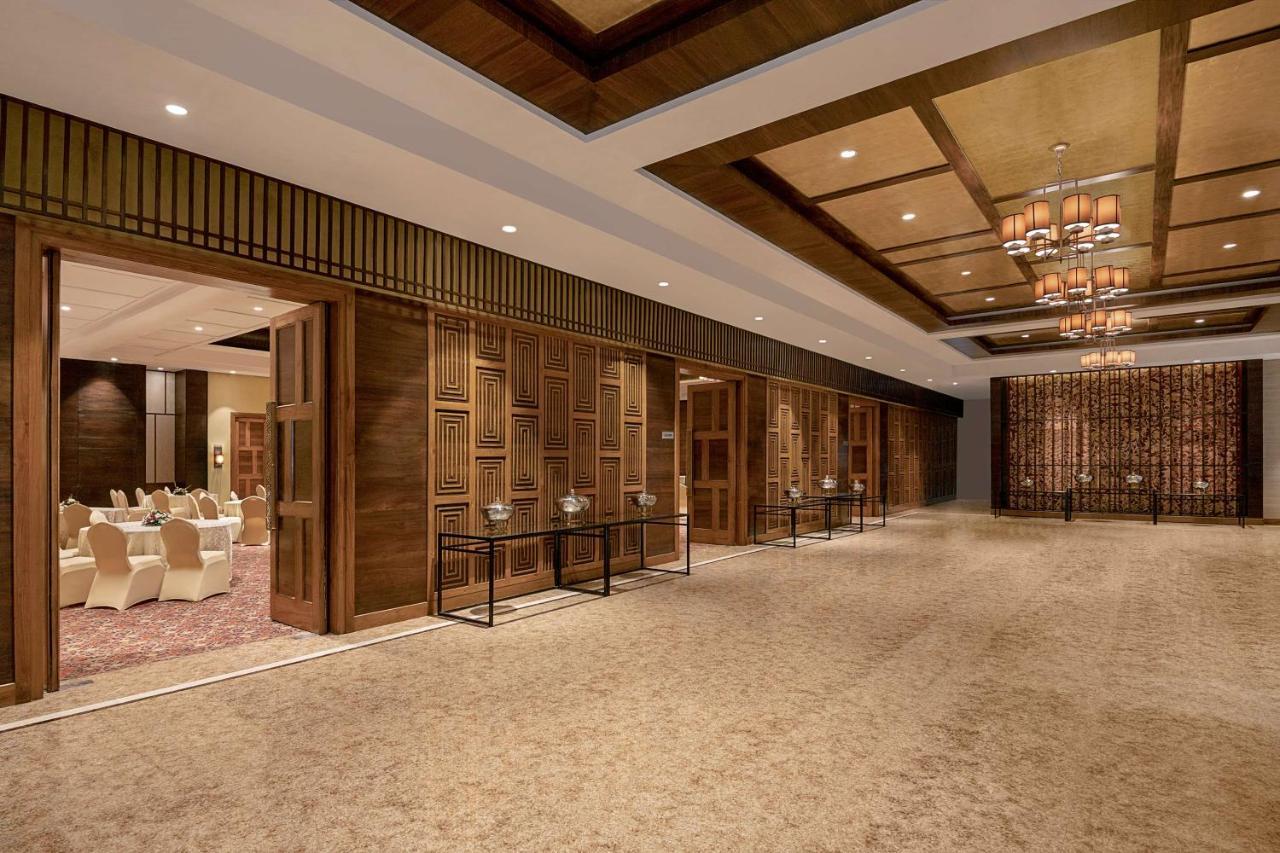 Radisson Blu Plaza Resort & Convention Centre كارجات المظهر الخارجي الصورة The Grand Ballroom