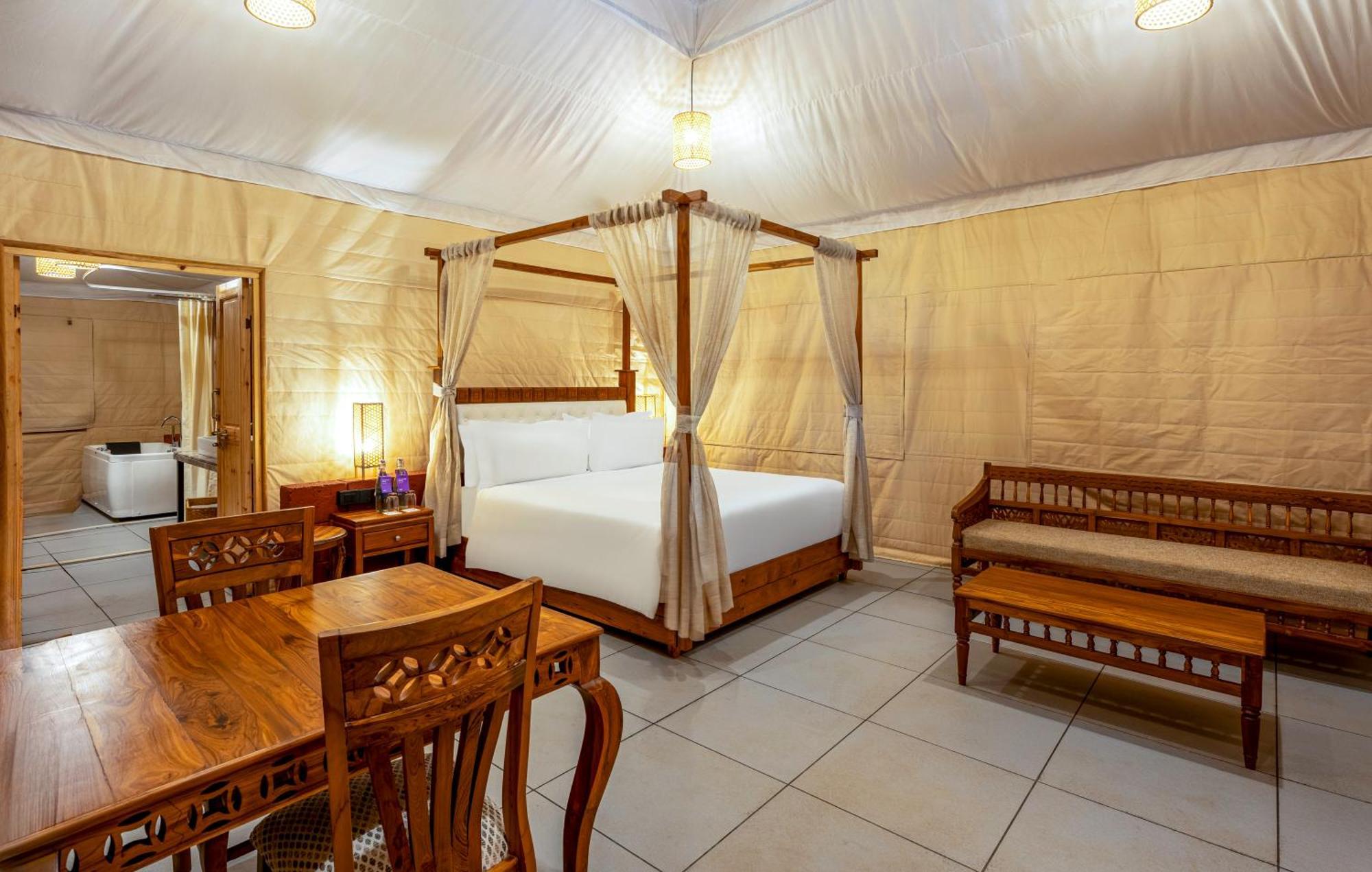 Radisson Blu Plaza Resort & Convention Centre كارجات المظهر الخارجي الصورة
